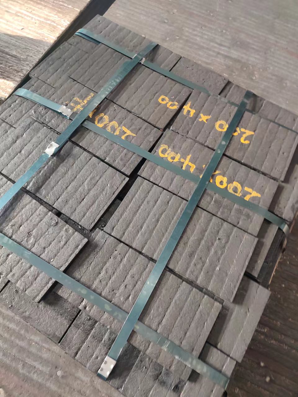 陕西堆焊耐磨板耐磨钢板